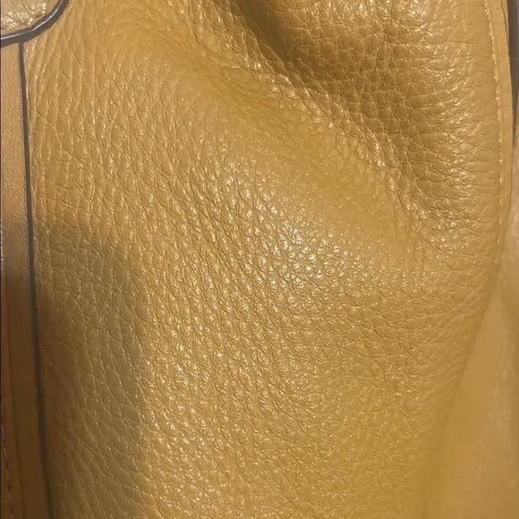 B makowski Elegant mustard yellow Leather Tote Bag - Picture 5 of 16